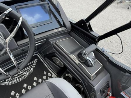 New 2026 Bennington 23 RSB TRITOON Pontoon Boat