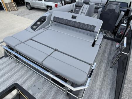 New 2026 Bennington 23 RSB TRITOON Pontoon Boat