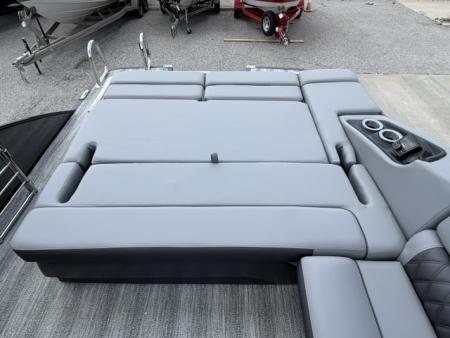 New 2026 Bennington 23 RSB TRITOON Pontoon Boat
