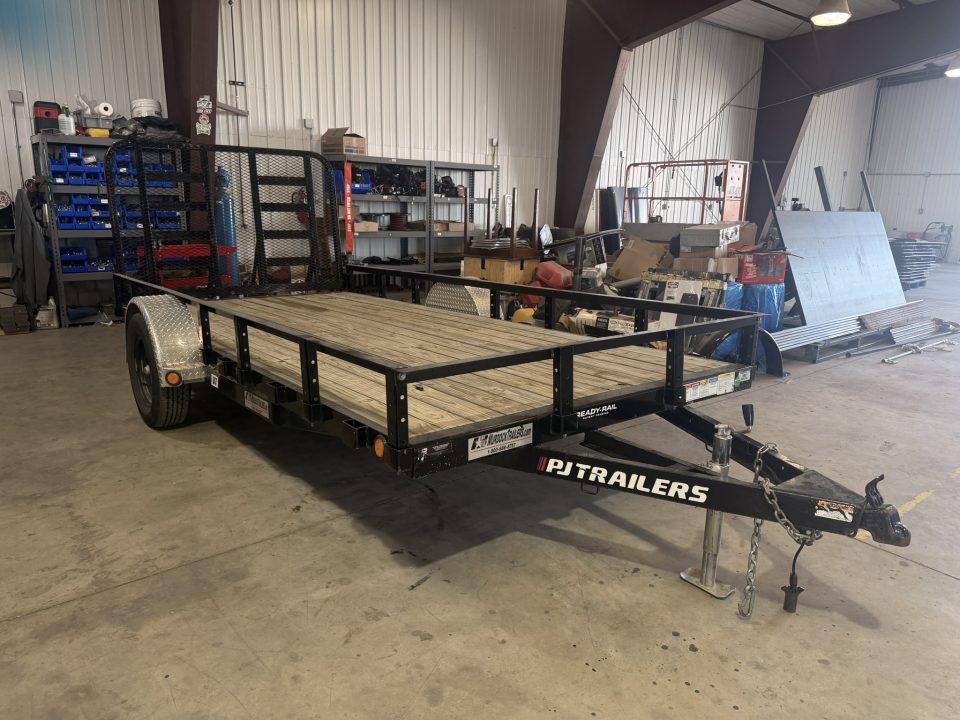 Used 2023 PJ Trailers 7-14 SA UTILITY