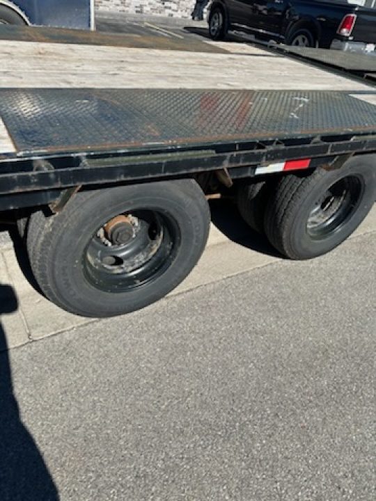 Used 2024 PJ Trailers LD322