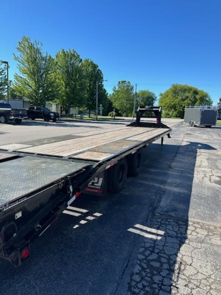 Used 2024 PJ Trailers LD322