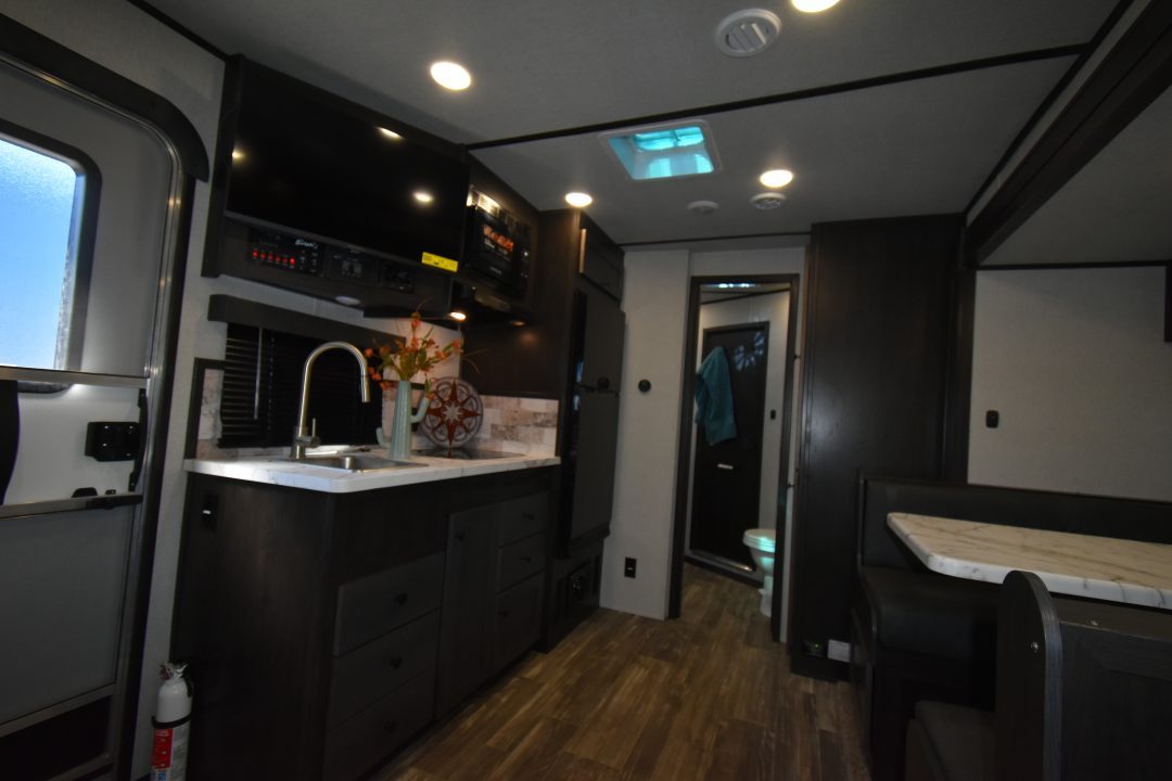 New 2027 Bison Trailers Bison Silverado Horse Trailer