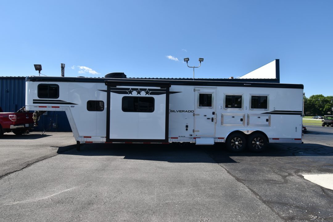New 2027 Bison Trailers Bison Silverado Horse Trailer