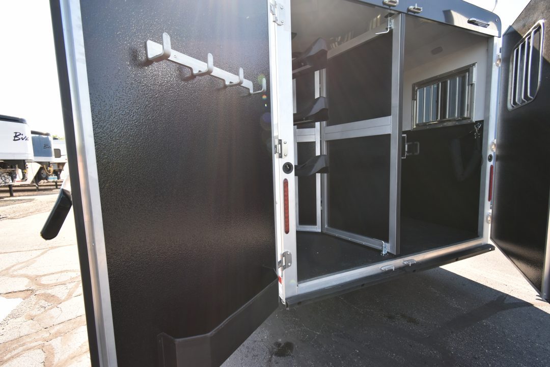 New 2027 Bison Trailers Bison Silverado Horse Trailer