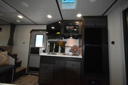 New 2027 Bison Trailers Bison Silverado Horse Trailer