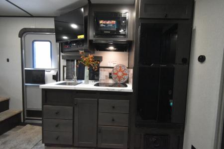 New 2027 Bison Trailers Bison Silverado Horse Trailer