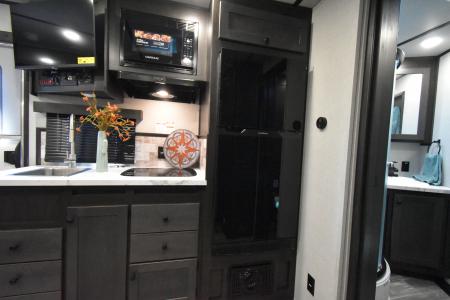 New 2027 Bison Trailers Bison Silverado Horse Trailer