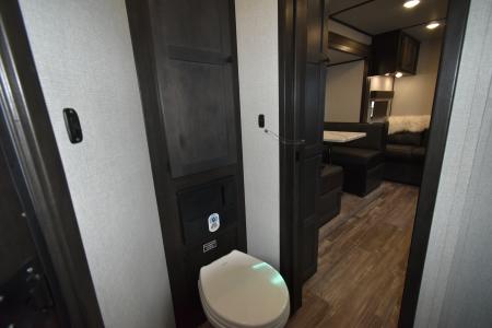 New 2027 Bison Trailers Bison Silverado Horse Trailer