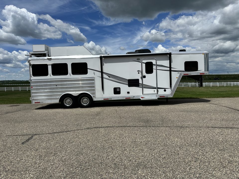 Used 2023 Merhow Trailers 3H LQ Horse Trailer