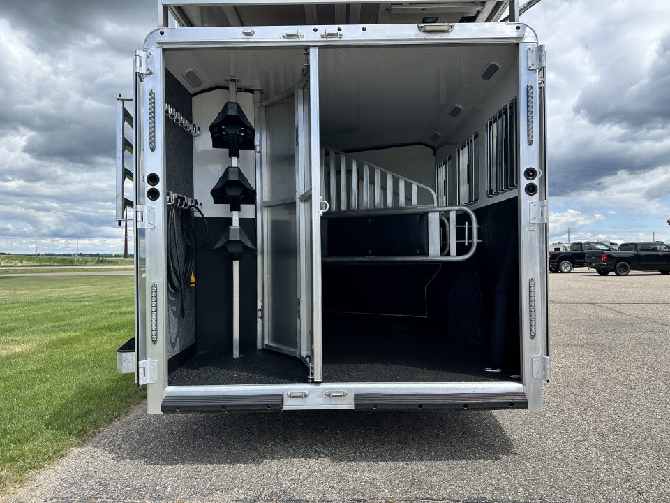 Used 2023 Merhow Trailers 3H LQ Horse Trailer