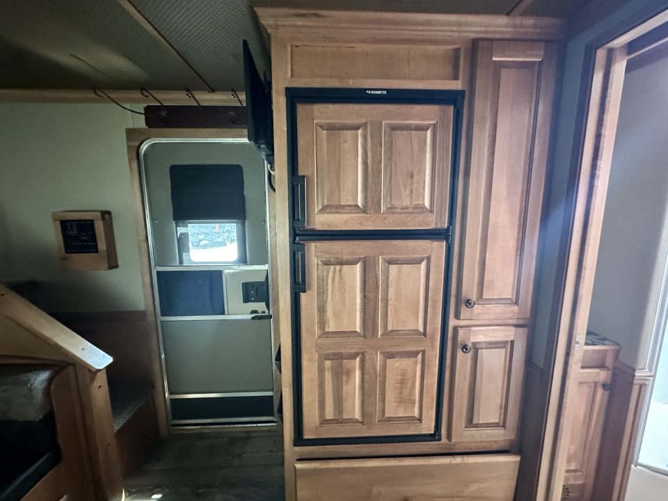Used 2023 Merhow Trailers 3H LQ Horse Trailer