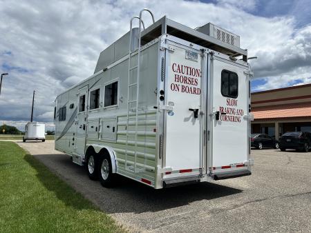 Used 2023 Merhow Trailers 3H LQ Horse Trailer