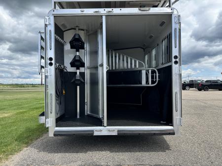 Used 2023 Merhow Trailers 3H LQ Horse Trailer