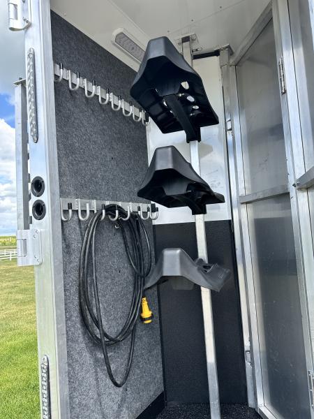 Used 2023 Merhow Trailers 3H LQ Horse Trailer