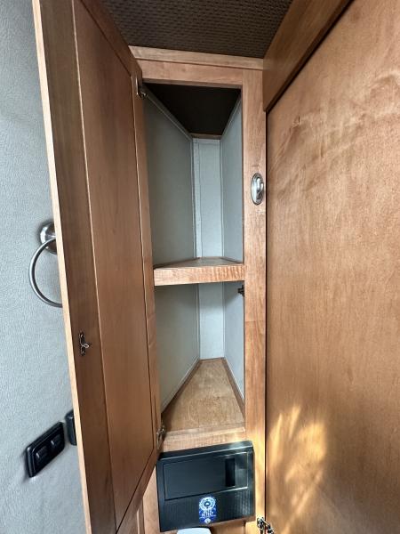 Used 2023 Merhow Trailers 3H LQ Horse Trailer