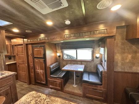 Used 2018 Lakota Bighorn 4H 17' LQ Horse Trailer