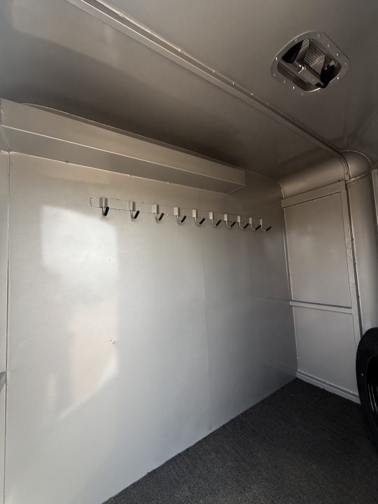 New 2026 Jackson 4 PEN Stock / Stock Combo Trailer