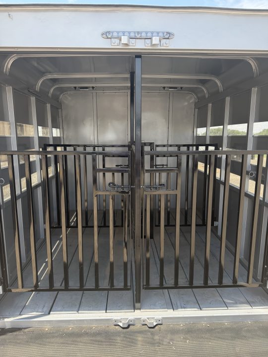 New 2026 Jackson 4 PEN Stock / Stock Combo Trailer