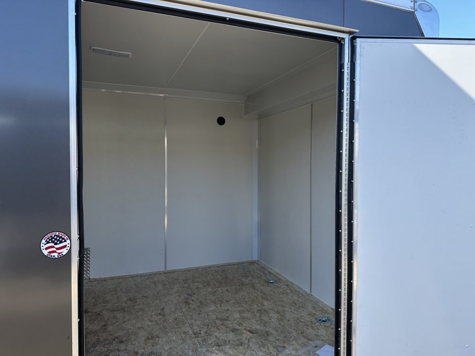 2026 Formula Trailers photo 4