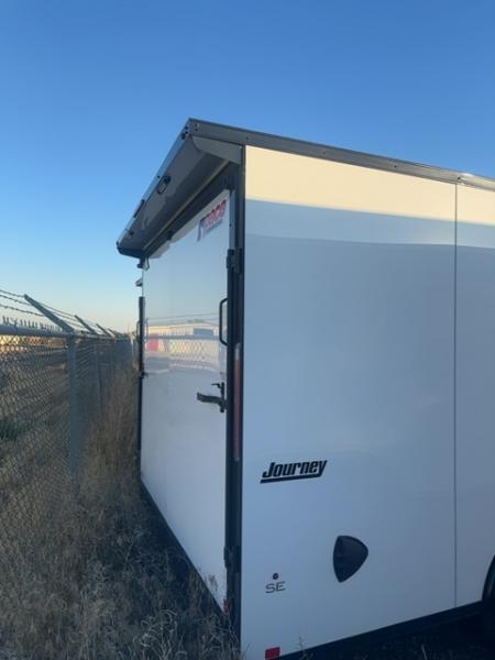 New 2026 Pace American 8.5 x 20 Journey SE Flat Top Sloped V-Nose 10K Cargo / Enclosed Trailer