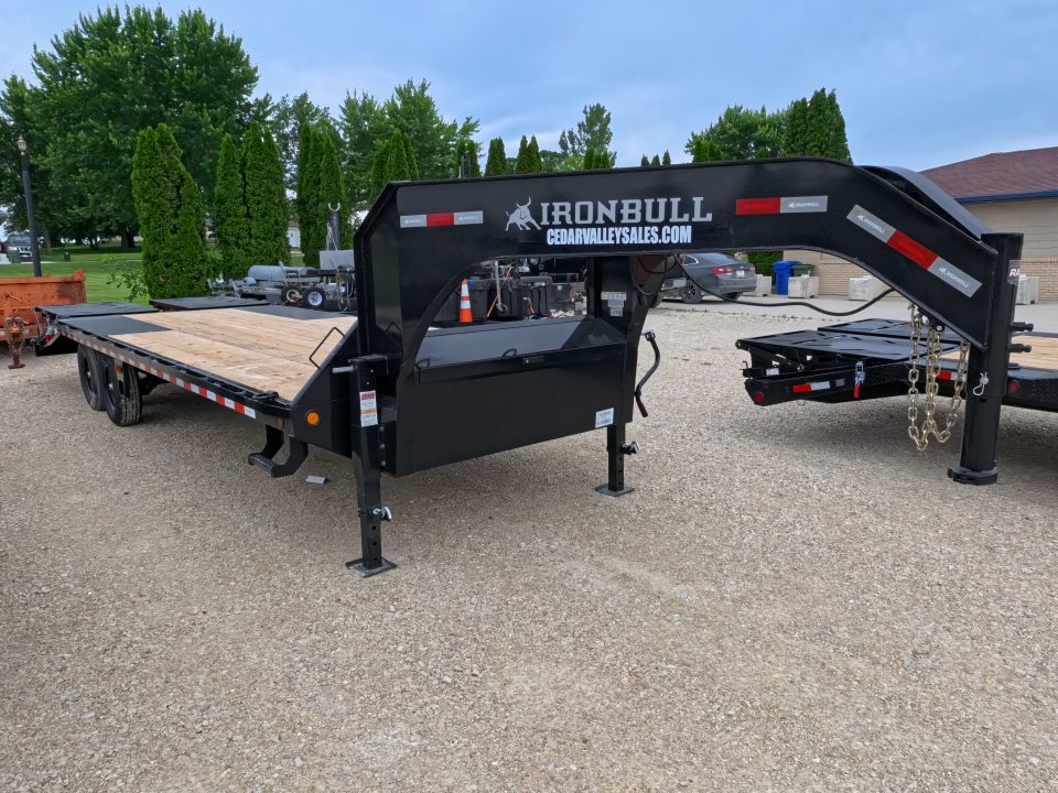 New 2027 Iron Bull 102" x 25' FDG (20+5) Gooseneck Deckover with 2)7K Dexter Straight Axles, F-Adj. Electric Brakes, Rampage Ramps, 4 Weld On D-Rings & 10 Ply Tires