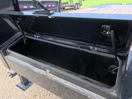New 2026 Norstar 102"x25' FXG (20+5) Deckover Trailer Gooseneck with 2 -10K Spring Axles, Rampage Ramps, Spare Tire, Mud Flaps and More!