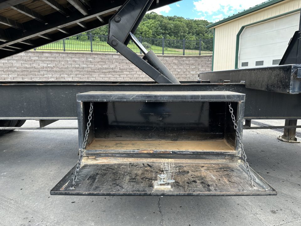 Used 2017 PJ Trailers TD 28' Tilt Trailer