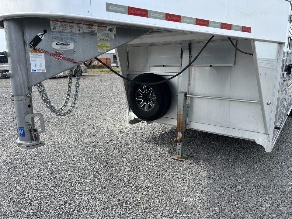 Used 2021 Cimarron Lonestar 13075