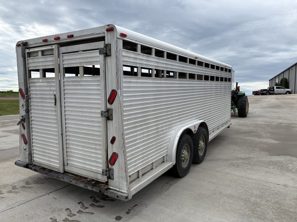 Used 1994 Sooner 20ft livestock trailer Stock / Stock Combo Trailer