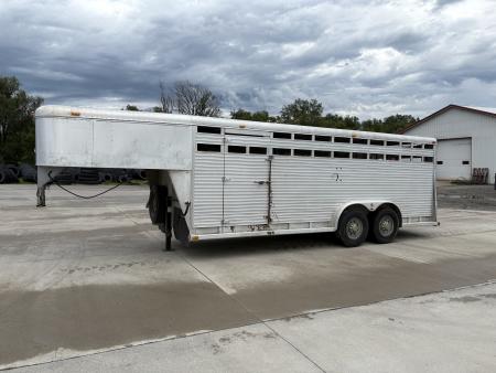 Used 1994 Sooner 20ft livestock trailer Stock / Stock Combo Trailer