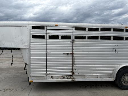 Used 1994 Sooner 20ft livestock trailer Stock / Stock Combo Trailer