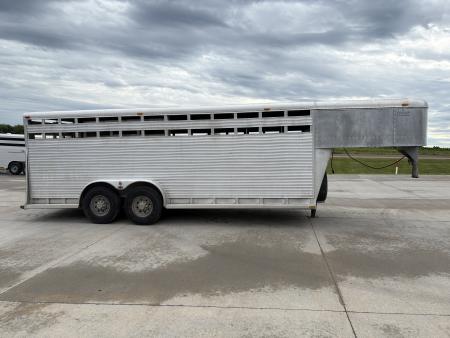 Used 1994 Sooner 20ft livestock trailer Stock / Stock Combo Trailer