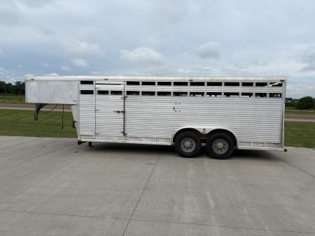 Used 1994 Sooner 20ft livestock trailer Stock / Stock Combo Trailer