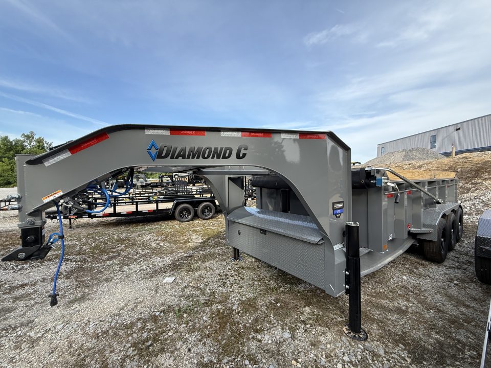 New 2026 Diamond C LPT 307 Dump Trailer, PACESETTER EDITION, ***ABS BRAKES***HYD JACKS, 24K GVWR, 7GA FLOOR & SIDES FORK HOLDERS