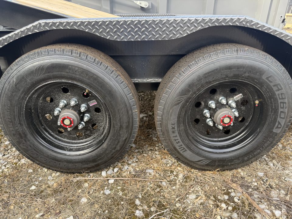 New 2026 Diamond C HDT 210 24’ Tilt Trailer, PACESETTER EDITION, 23K GVWR, HYD JACK, HEAVY FENDERS, FORK HOLDERS