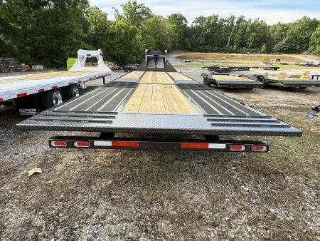 New 2026 Diamond C FMAX 210 32’ Flatbed Trailer, HYDRAULIC JACK, HYDRAULIC DOVETAIL, ALUMINUM OUTER WHEELS, 14 PLY TIRES