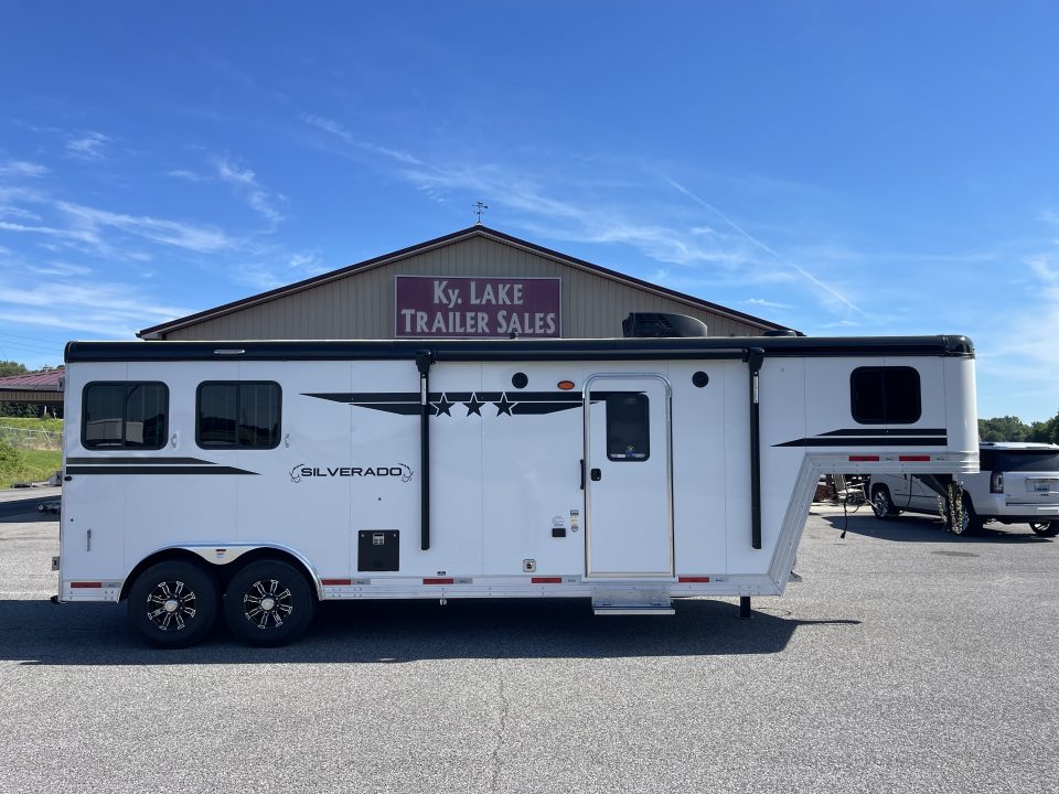 New 2026 Bison Trailers SV8209B-ALL ALUMINUM Horse Trailer