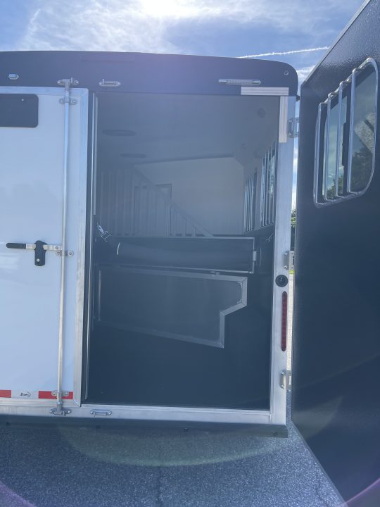 New 2026 Bison Trailers SV8209B-ALL ALUMINUM Horse Trailer