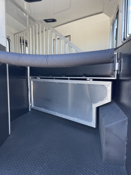 New 2026 Bison Trailers SV8209B-ALL ALUMINUM Horse Trailer