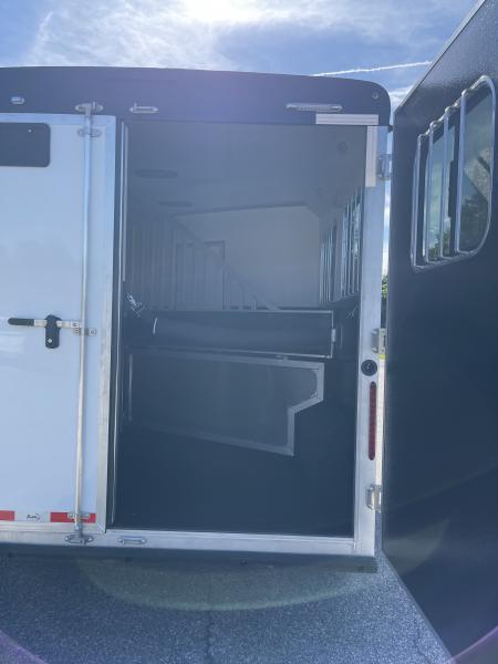 New 2026 Bison Trailers SV8209B-ALL ALUMINUM Horse Trailer