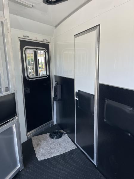 New 2026 Bison Trailers SV8209B-ALL ALUMINUM Horse Trailer