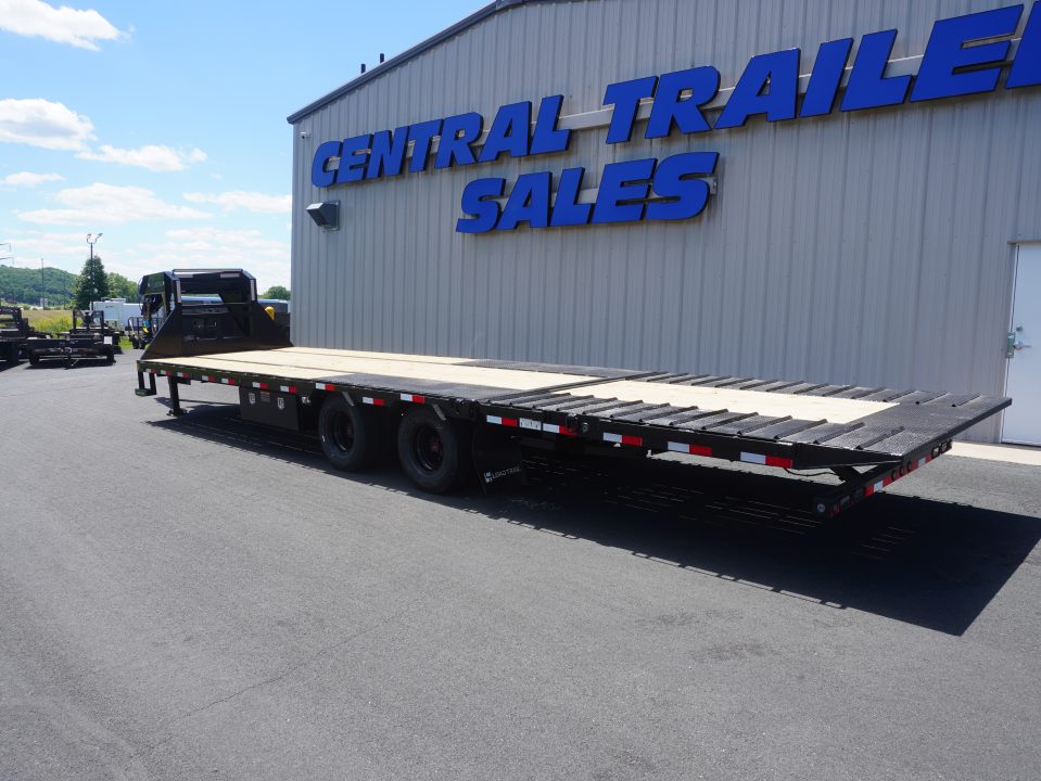 New 2026 Load Trail 102"x32' Low-Pro Gooseneck