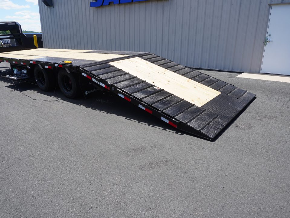 New 2026 Load Trail 102"x32' Low-Pro Gooseneck