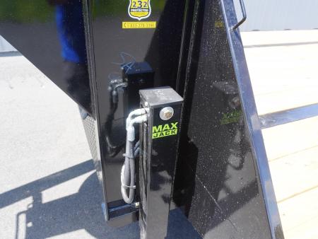 New 2026 Load Trail 102"x32' Low-Pro Gooseneck