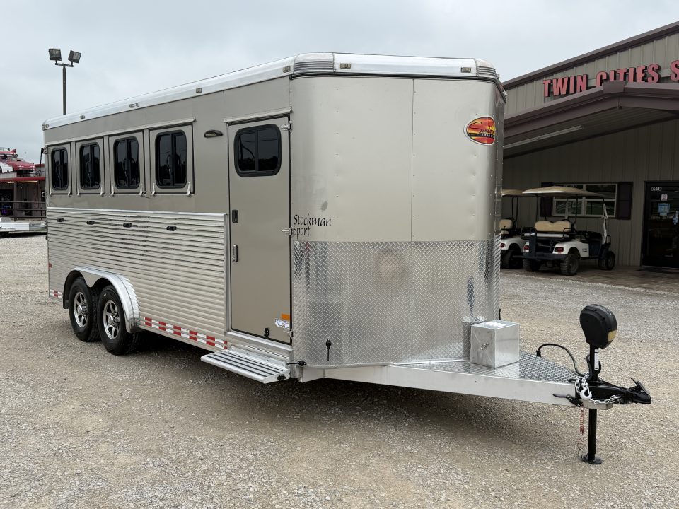Used 2015 Sundowner 4 Horse Bumper Pull Horse Trailer