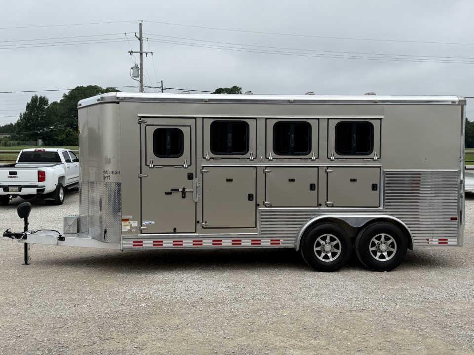 Used 2015 Sundowner 4 Horse Bumper Pull Horse Trailer