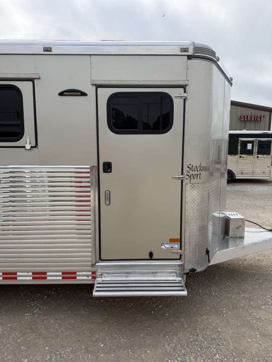 Used 2015 Sundowner 4 Horse Bumper Pull Horse Trailer
