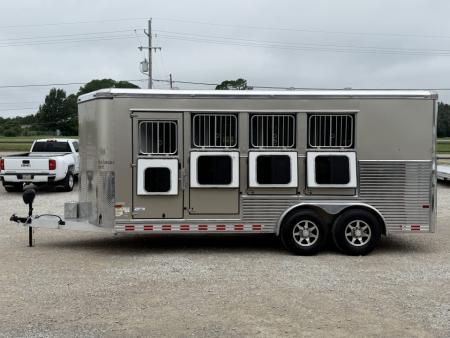 Used 2015 Sundowner 4 Horse Bumper Pull Horse Trailer