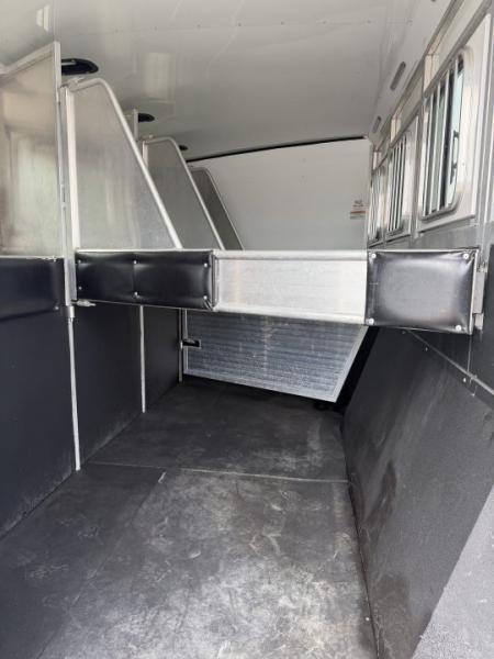 Used 2015 Sundowner 4 Horse Bumper Pull Horse Trailer